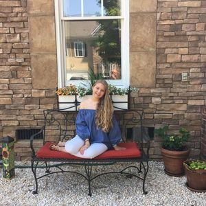 Meet your Posher, Mic